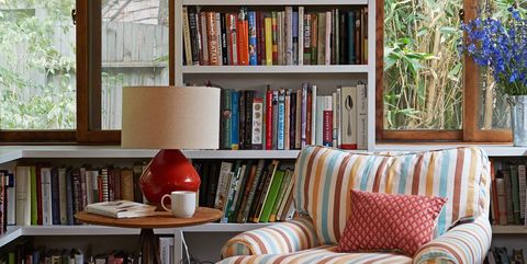 Guide to Styling and Decorating Your Bookcase